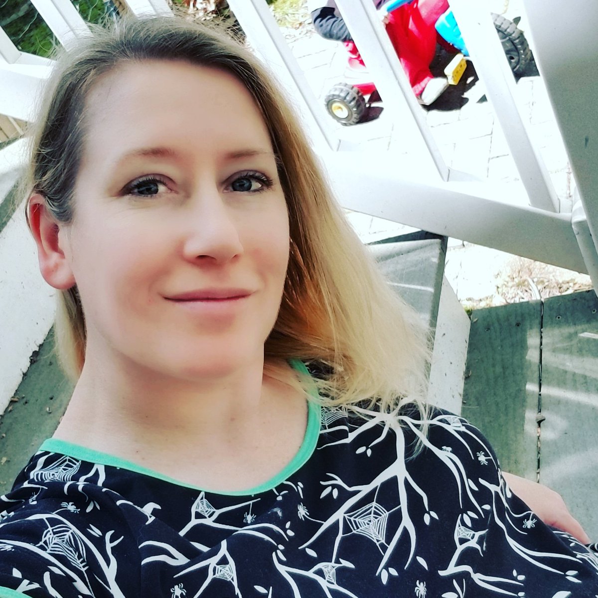 LLRMandalaW's tweet photo. What a beautiful day to just hang outside with the little one. #Halloween #LuLaRoeClassicT in May? You bet! https://t.co/LDSu0jC0qe