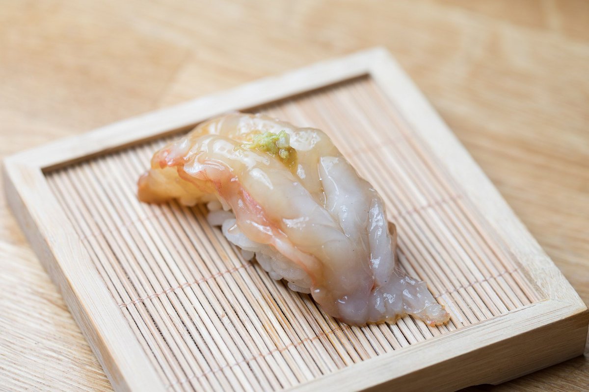 ChefPhillipLee's tweet photo. Live spot prawn, housemade soy, fresh wasabi, lemon, rock salt. #dropflavornotbombs

https://t.co/6JeFX0CIQF https://t.co/HE56urM0dd