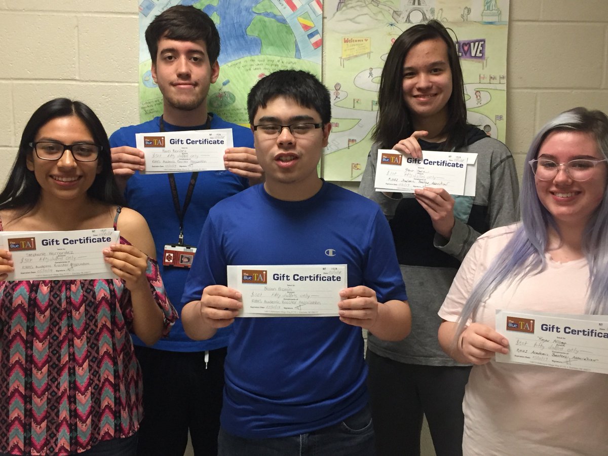 pamela_pbird's tweet image. We want to say thank you to the @AcademicBooster for providing these great students the opportunity to go to Blue Taj restaurant to sample Indian cuisine! @OzzieAhl2  Felicidades! Félicitations!