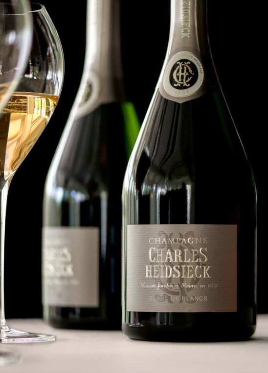 NEW RELEASE. <a href="/CHChampagne/">E</a>UK Blanc de Blancs is a blend of 80% wines produced from the harvest of 2012 (100% Chardonnay) and 20% réserves that have been aged, on average, for 5 years. Buy here: bit.ly/2I6UycR
@CHChampagne <a href="/liberty_wines/">Liberty Wines</a>
