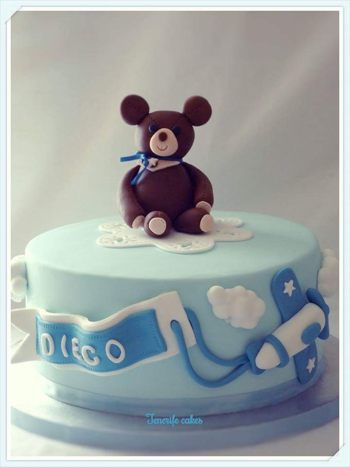 TenerifeCakes's tweet photo. Tarta Bautizo Teddy Bear&amp;Airplane https://t.co/VvuIPopWpG