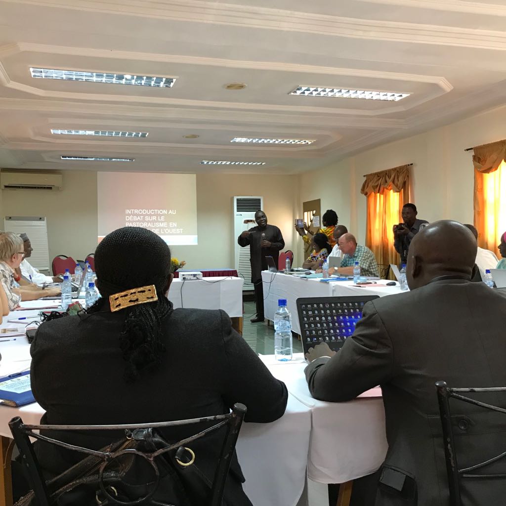 Quel devenir pour le #pastoralisme en Afrique de l’Ouest ? "Le pastoralisme génère encore de nombreux amalgames, souvent bien loin des réalités et sources de conflits. L’enjeu n’est plus seulement d’avoir des déclarations mais de savoir les opérationnaliser!" Débat #AG2018IR