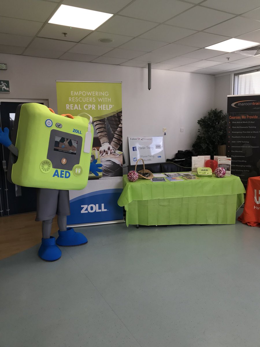 MaroonTraining's tweet photo. Half way through Safety week. Launching 4 new ZOLL AED 3’s. Keeping the entire workforce safe @ZOLLaeds @LyndseyWestcot1 #defibtraining #safety https://t.co/Ybdd4ELHcw