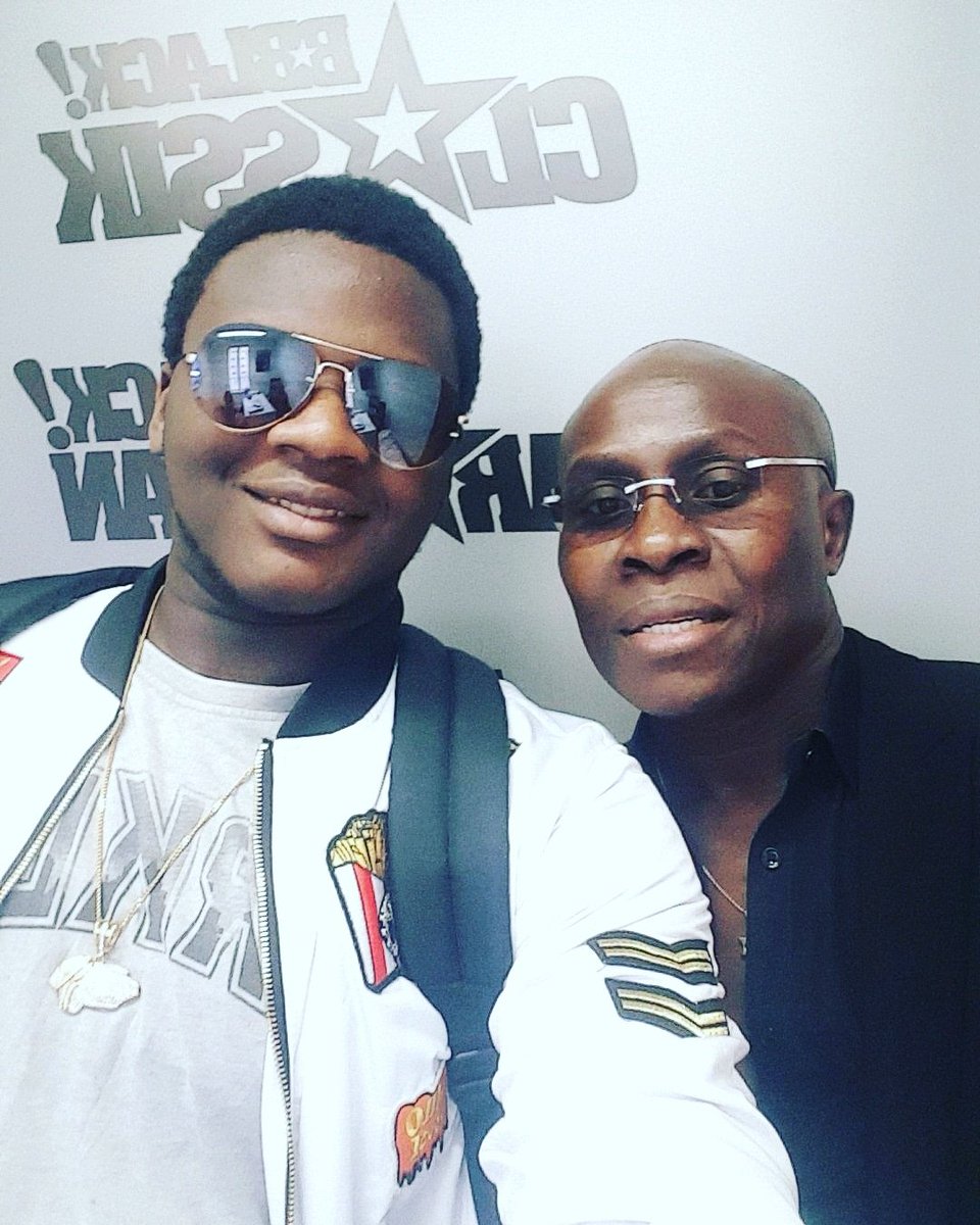 LXKMV's tweet photo. Apres que Bblack ai été la première chaine a me diffuser, c'est le DG qui devient mon 1er producteur #MonsieurDavidMonsoh #DieuFaitSesChoses #BossSpirit #DaShitIsReal
On reprend les hostilitées.....et le régime 😎😉😋 https://t.co/aZEMWUka0J