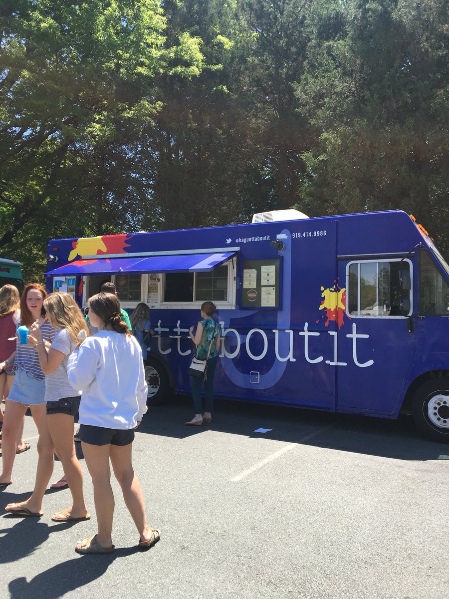 elliebrowncom's tweet photo. @baguettaboutit clever name. Good food. #foodtruckfrenzy #com110E https://t.co/Mmq9yZPMPv