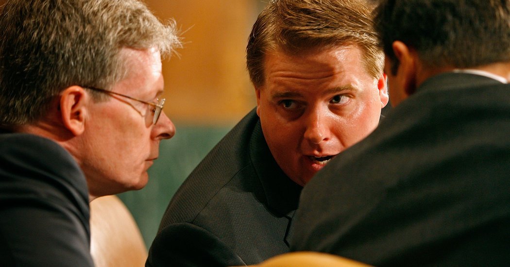 ow.ly/HtkoK Trump to Add Clinton Impeachment Lawyer Emmet Flood to Replace Ty Cobb - New York Times dlvr.it/QRX8SS