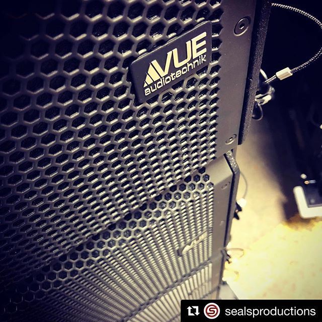 AboutKenBerger's tweet photo. #Repost @sealsproductions with @get_repost
・・・
What a great VUE! Getting prepped for a fun weekend! #vueaudiotechnik #vueal8 #sealsproductions #concertaudio #americancancersociety #chattanooga #looksgoodsoundsgood https://t.co/npqGC2H5tJ https://t.co/NfhEnJElzN