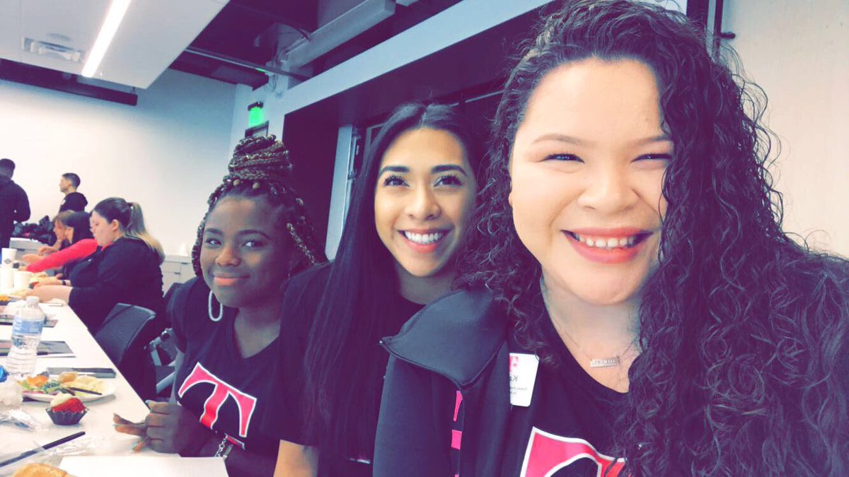 ROMEROK07's tweet photo. #LEADERREADYNTX Day 3 with these babes! π₯π @MandyLandMB @alyssaperez5 https://t.co/QLsdcFTimy