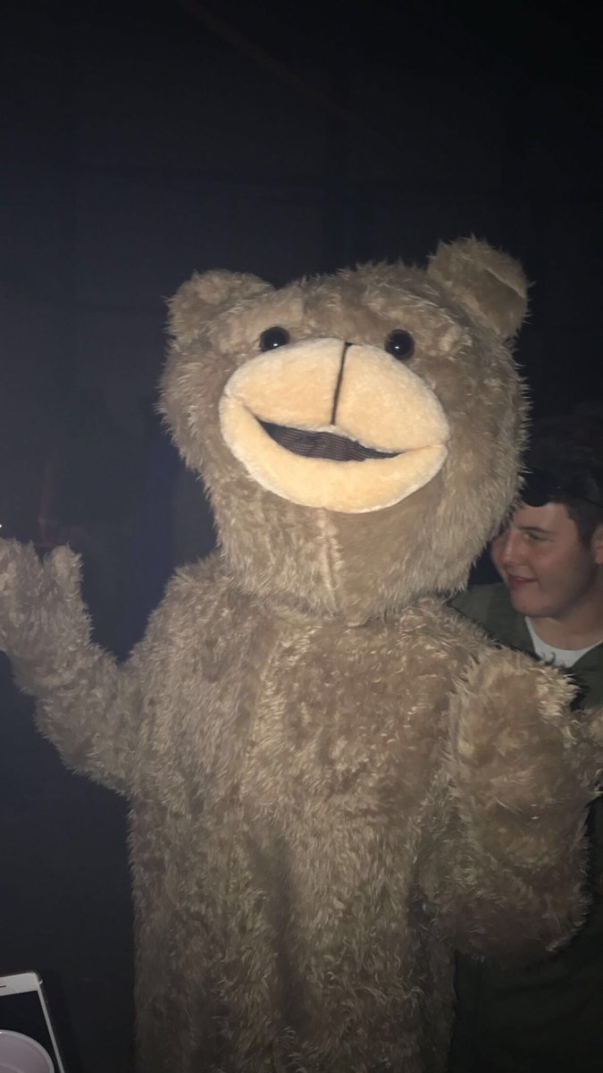 n_davila_'s tweet photo. HBD to a brotha @MikolayMason 🎉 ready for jmblya!! https://t.co/8fNYcZgcLF