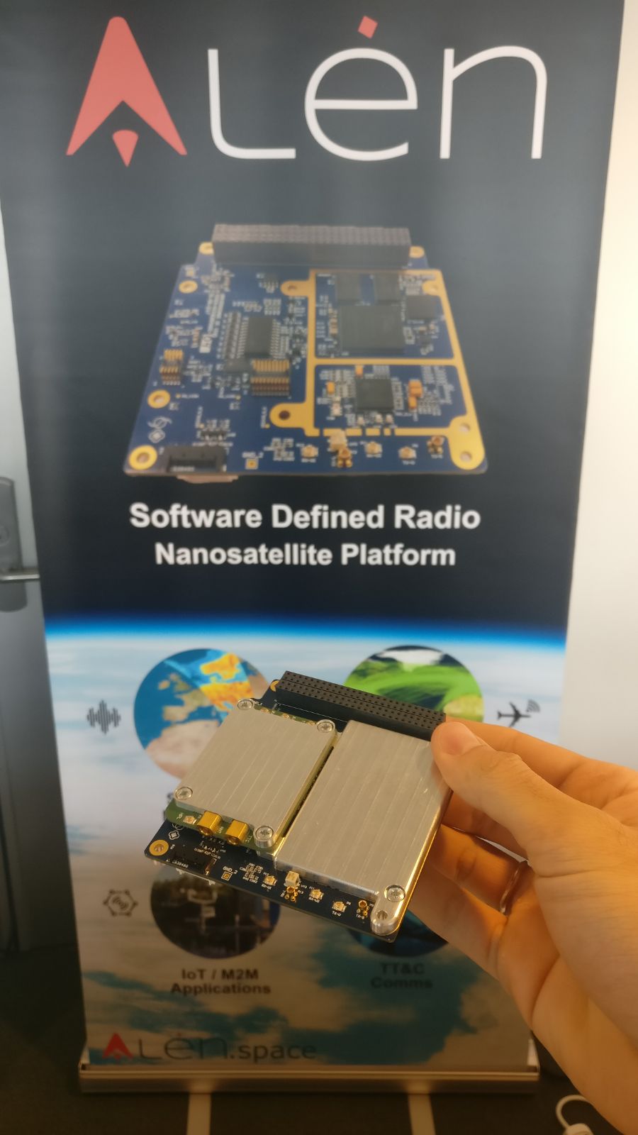 TOTEM nanosatellite SDR platform 