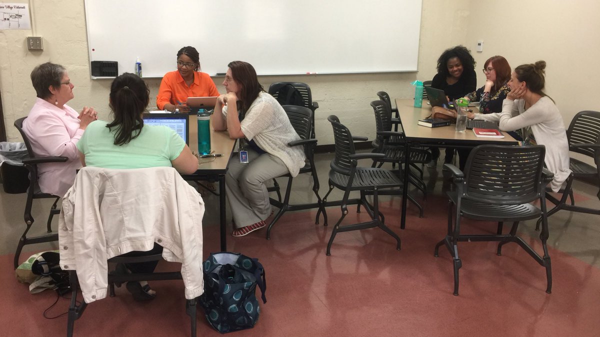 MNPSLibraries's tweet photo. Librarians and Technology Teachers collaborating and planning throughout the day! #mnpslibtech #mnpslibhack @MNPSLearningTec #ProfessionalDevelopment https://t.co/qWMTiQKr8Z