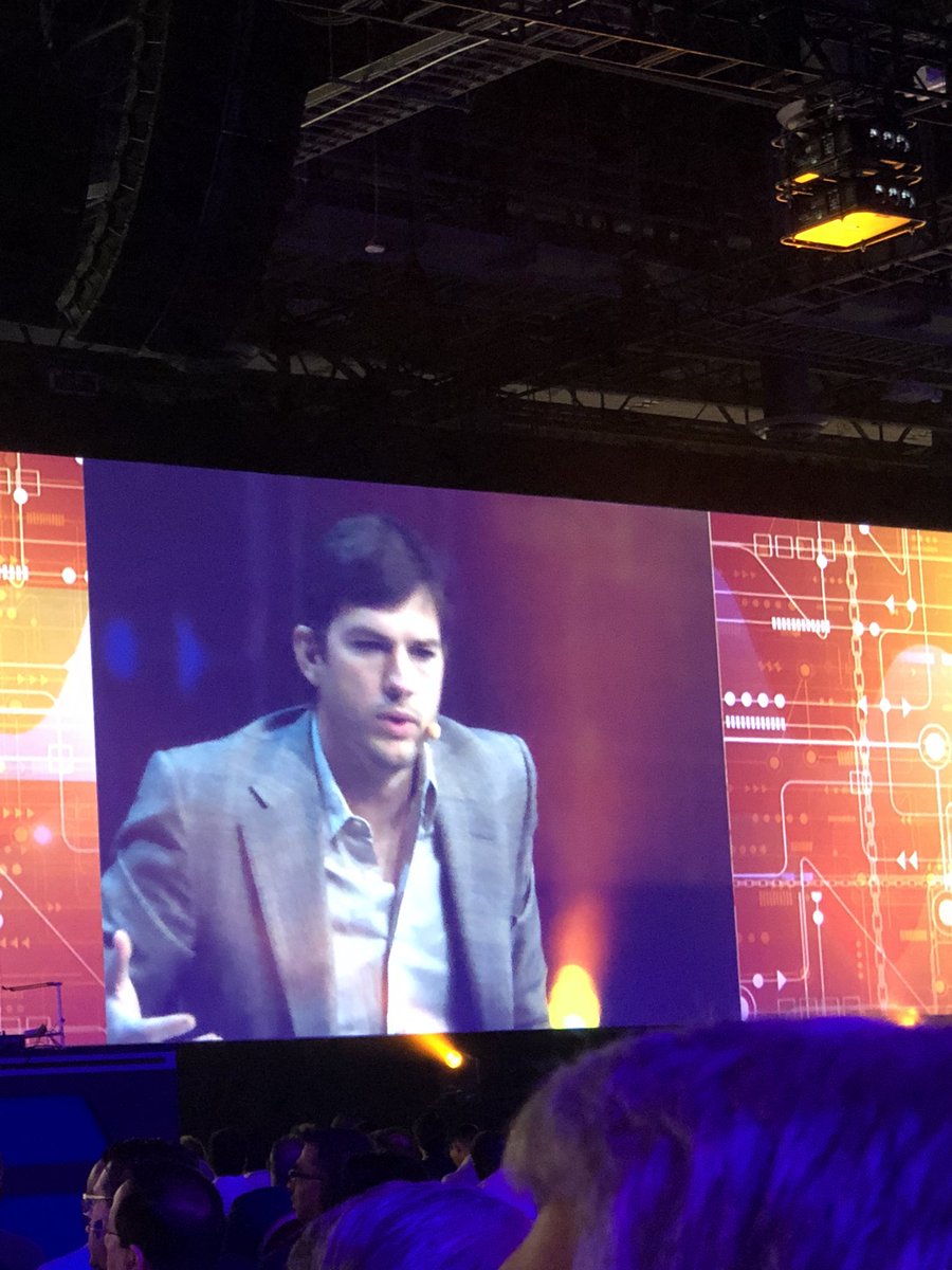 lgentilini's tweet photo. @DellTechWorld Day3 @aplusk explain his investment in startups #DellTechWorld #DellTechWorldChannelItaly #4industrialrevolution https://t.co/Ma673zcc3X