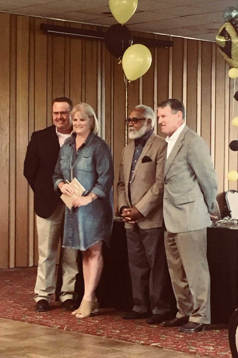 Bush Elementary tweet media