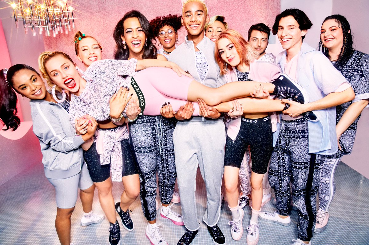 MileyCyrus's tweet photo. my #ConverseXMiley @Converse collection is out NOW! https://t.co/soXhDEX5nR to get em!!! 🚨🎉💖 https://t.co/CIxi6zIFec