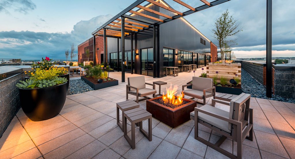 Shop amazing local brands, meet the makers + enjoy cocktails by <a href="/MixinMimi/">马晴</a> on May 9th at The Creativ Market! We’re popping up <a href="/ORE82_DC/">ORE82</a> from 5-9p. How dope is their rooftop?! We’re hoping for sunshine, so that we can sip cocktails under the sun! FREE Tix: TheCreativMarket.Eventbrite.com