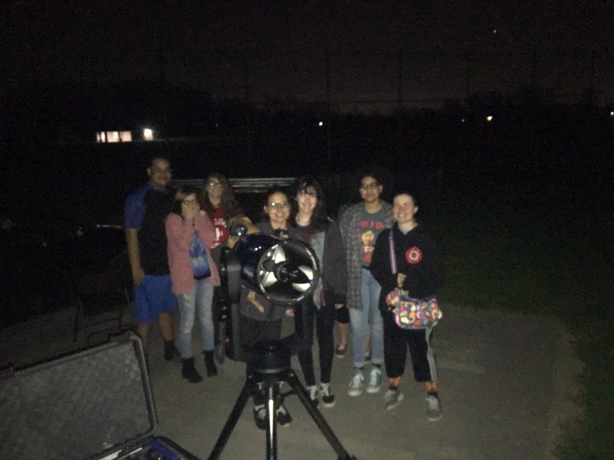 DickmannsWorld's tweet photo. Great seeing everyone at the Star Parties last night and this morning. #nfieldsastrocenter #tenniscourtsastrocenter Moon pic of Tycho with rays taken with Meade 10”LX90GPS / iPhone6 thru 26mmPlossal/ f6.3 focal reducer plus 1.25x Barlow. @moontoday @BenGelberNBC4 @HilliardDarby https://t.co/8sPprMHAnU