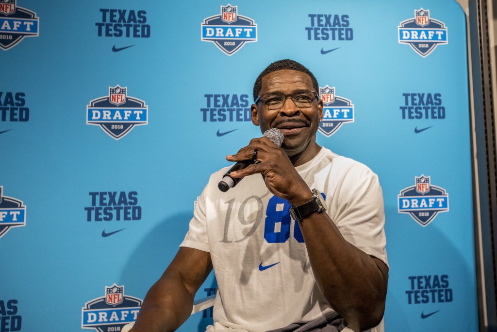 brianjacob89's tweet photo. Grateful for the opportunity to bring something inimitable to the DFW Metroplex. Thankful to partner and work with a hardworking team that worked endless hours to make this a memorable weekend. #NFLDraft2018 #NikeFootball #HandshakesAndHugs #GetGone #ThisIsLimitlessCreativeCo https://t.co/CGZU2BzUpw