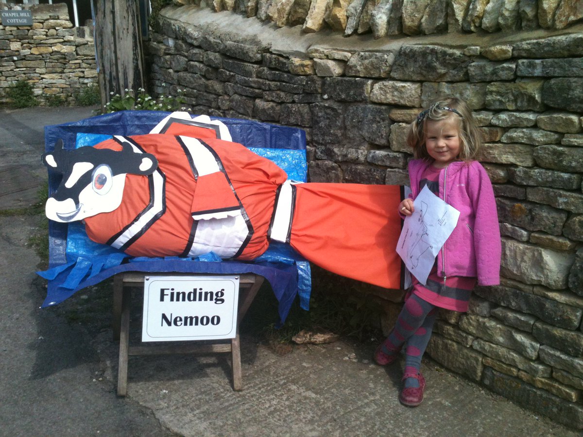 AmberleyCowHunt's tweet photo. Believe it or not the forecast for this weekend is a balmy 19 and 21 degrees and no rain!  
Perfect for a bit of cow hunting.  #AmberleyCowHunt #funonthe common #cakes #cows #familytrail #Stroud #Nailsworth https://t.co/HU9D4Yy0Xr