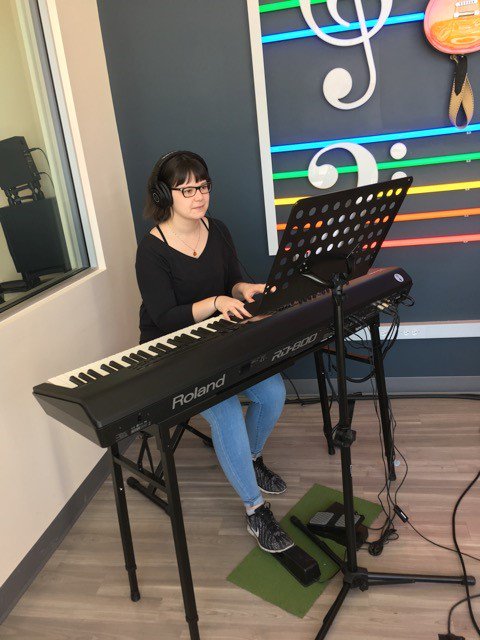 vaughanpl's tweet photo. VPL is excited to share that local singer, Caroline Colantonio, has recently released her debut pop album, Chapter Eight. All of the piano tracks were recorded in #CivicCentreRLib's CREATE IT!'s Music Recording Studio! @colantonioc #musicrecording #vaughan #awesomelibrary https://t.co/VfFynxzxEl