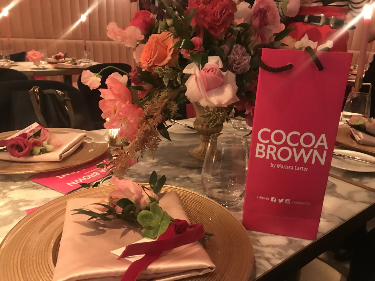 IndulgeMe_ie's tweet photo. Beautiful table setting tonight for #CBFreshStart @CocoaBrownTan in @GloversAlley https://t.co/61AtnjvVlG