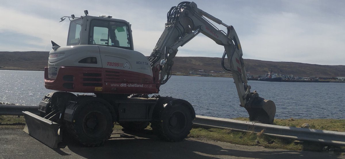 JmsEquipment's tweet photo. @Takeuchiuk TB295W in Shetland. Not a bad spot to work! #Takeuchi #japaneseforreliability #Shetland #shapingscotland π΄σ §σ ’σ ³σ £σ ΄σ Ώπ―π΅ https://t.co/BbnVvd4KQm