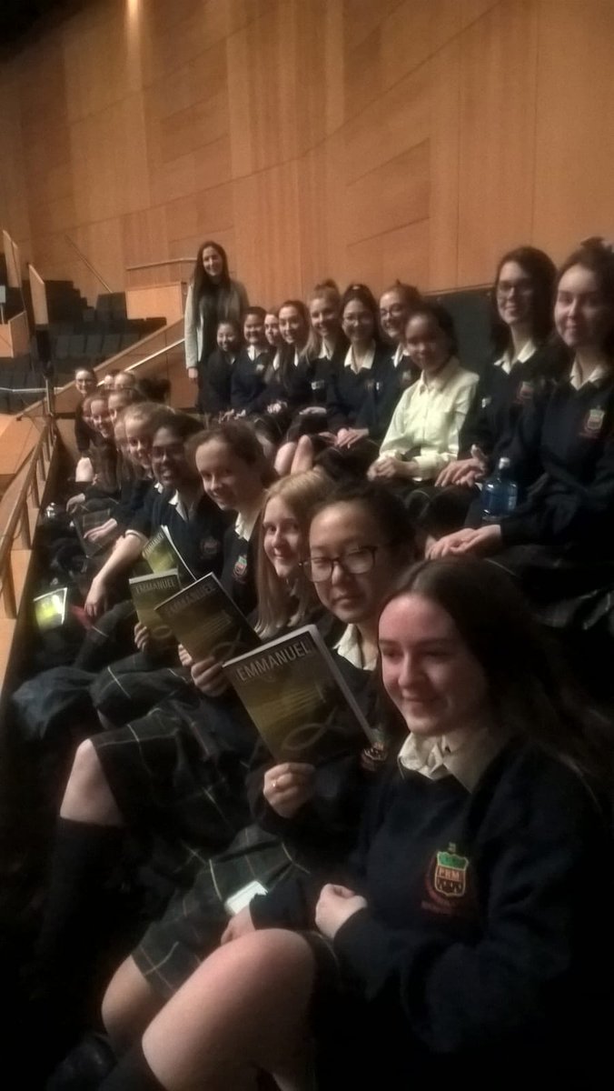 rockfordmanor's tweet photo. The Rockford Manor Choir at Emmanuel 2018 today - last one for all our 6th years!! Well done girls 😁😁 #Emmanuel18 https://t.co/f9PrvT1YOA