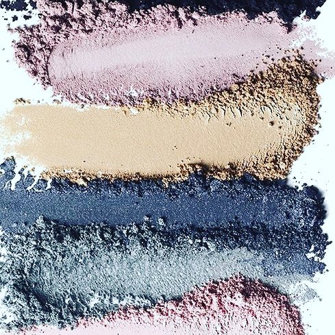 image_colour's tweet photo. Although these are makeup colours. I wanted to share them as you can see beautifully they work together. So you can see anything can inspire the colours in your wardrobe.
#wardrobe #wardrobecapsule #style #fashion #designs #colour #fashion #worcester #womenclothing #womensstyles https://t.co/feVNBL3Hn4