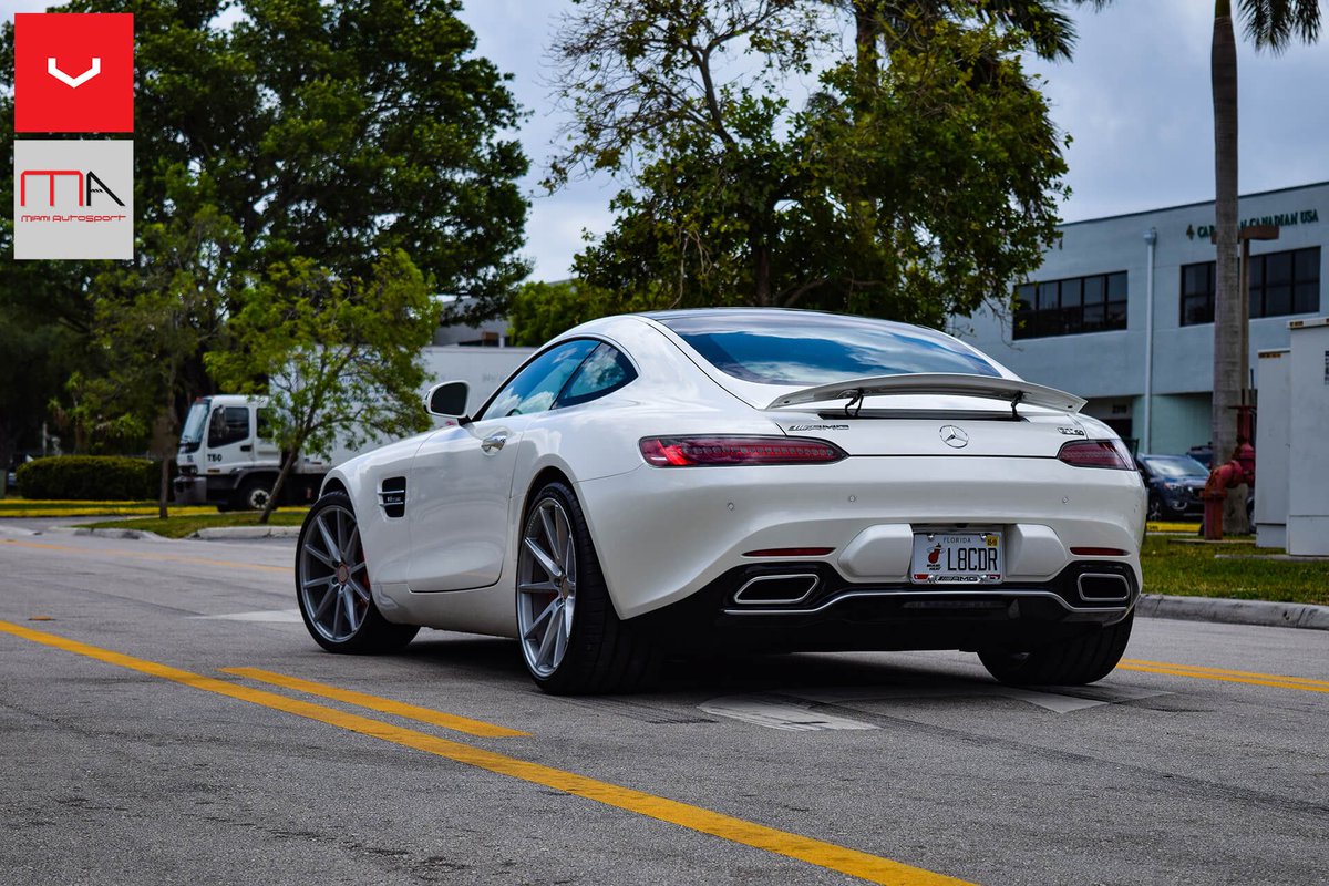 miamiautosport1's tweet photo. Mercedes-Benz AMG GTS on Vossen Wheels VFS-1 | @vossen | #vossen #wheels #rims #teamvossen #mercedes #benz #amg #gts #mounting #balance #miami #doral #roadforce #miamiautosport https://t.co/m9MdQ5Mbyh