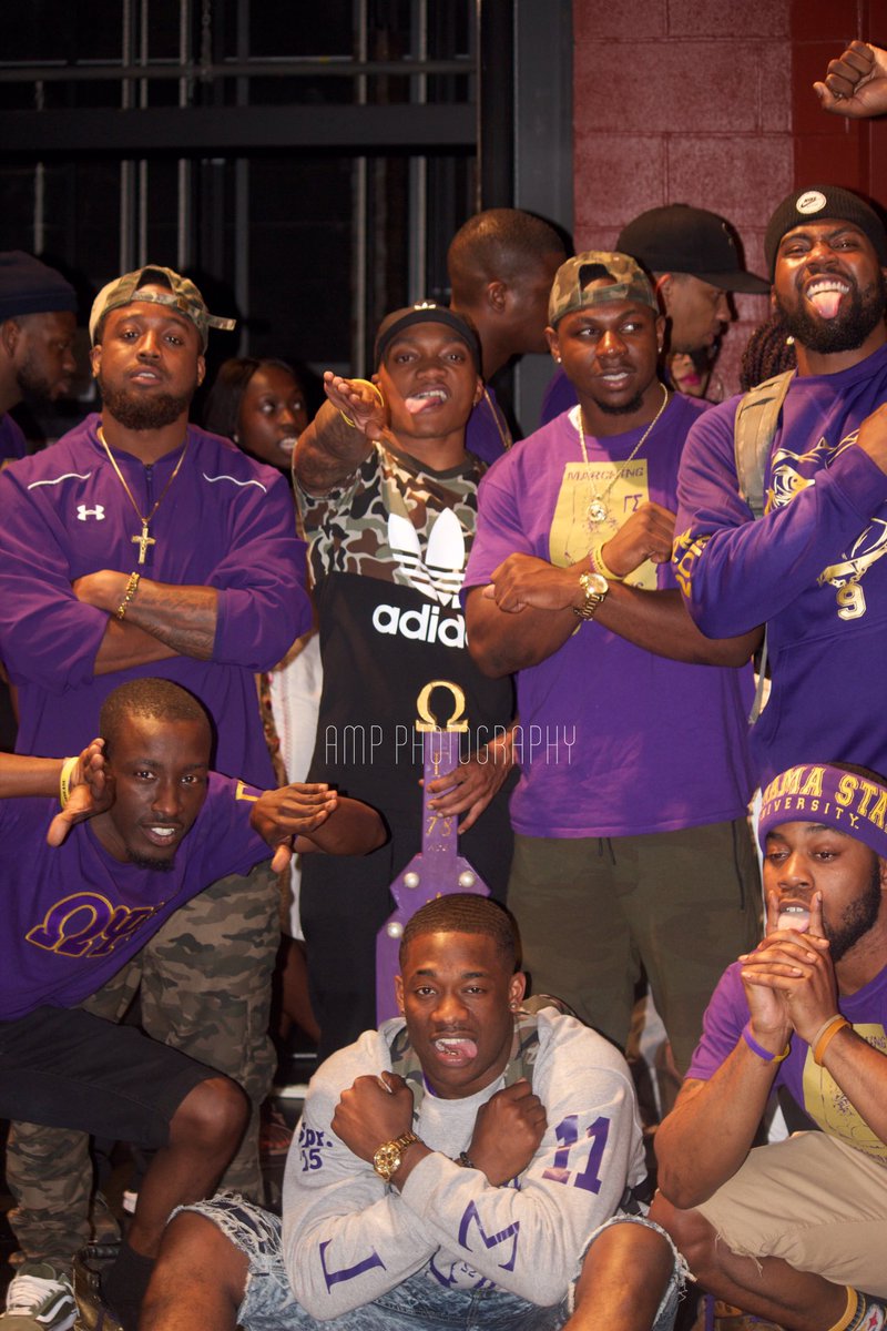 OG_BadAzz_8's tweet photo. Squad goals on these hoes.... May 2, 2018. 11 STRONG turns 3.... you know how this bout to go ๐คฆ๐พโโ๏ธ๐๐พโ๏ธ
#15forever #legandary15 #LongLive15 #HoodRatBabies https://t.co/ZDc1iAazhF