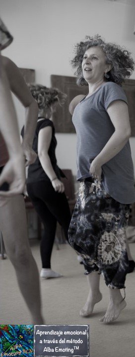 AlbaEmotingBCN's tweet photo. El arte de sentir las #emociones, distinguirlas, escucharlas, saber manejarlas,  (modularlas o neutralizarlas desde el cuerpo) sobre todo, no negarlas, censurarlas, bloquearlas o "controlarlas" #albaemoting #saludemocional  https://t.co/YINxtWuxMt https://t.co/ysWnIwz4qL