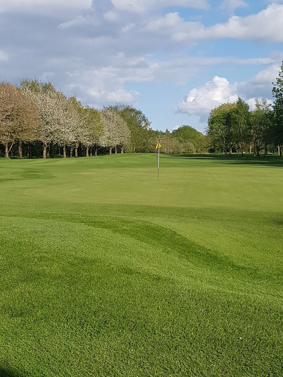 GolfStratford's tweet photo. Another superb weekly draw night at the club with a full house. Winner not present so we have a rollover next week #stratfordgc #drawnight https://t.co/y6vGRQZLwV