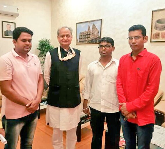AfzalKhan_INC's tweet photo. Warmest greetings to the the most honest, committed and humble person @ashokgehlot51 ji on your Birthday. The one who is largely inspired by Gandhi and its ideals. God bless you with happiness, love &amp; good health forever.
#HappyBirthdayAshokGehlot https://t.co/AilMtAdtWt