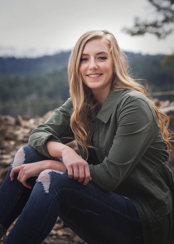 MandyRasmussen8's tweet photo. 💗My beautiful soon to be Senior! 💗This mama’s heart is full of emotions!! Thank you Sunny for capturing my baby girl!☀️💗#sunnyseniors #sunnywrightphotography #classof2019 #modelrep https://t.co/X0dHpf5xgb