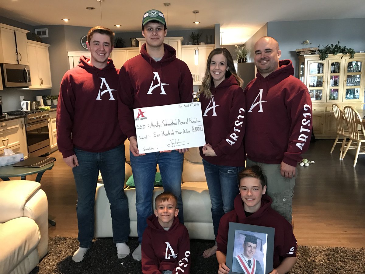 arts_apparel's tweet photo. Just the beginning! Thank to your help, we've made out first donation ($600)! Thank you for your continued support ❤️ https://t.co/ArDv2ahC5O