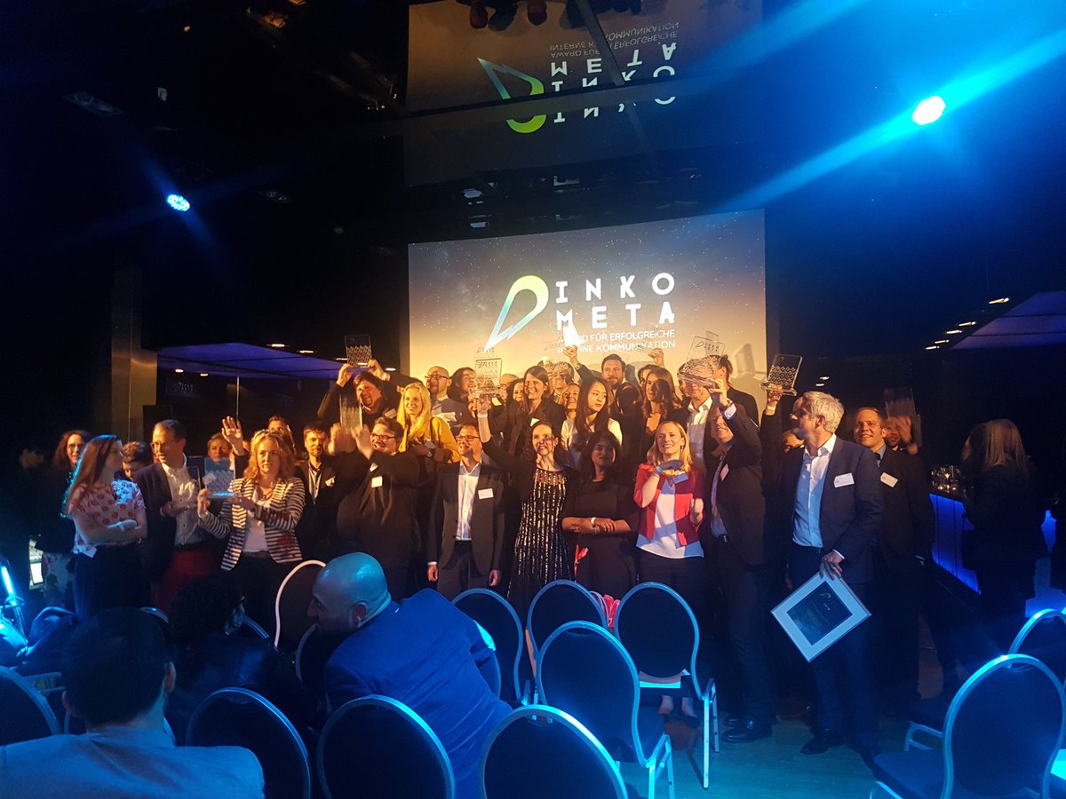 Unsere stolzen #Inkometa-Preisträgerinnen und Preisträger passen kaum alle auf's Foto. Wir gratulieren und hoffen auf noch mehr tolle Einreichungen und preisverdächtige Projekte für #InterneKommunikation in den kommenden Jahren!