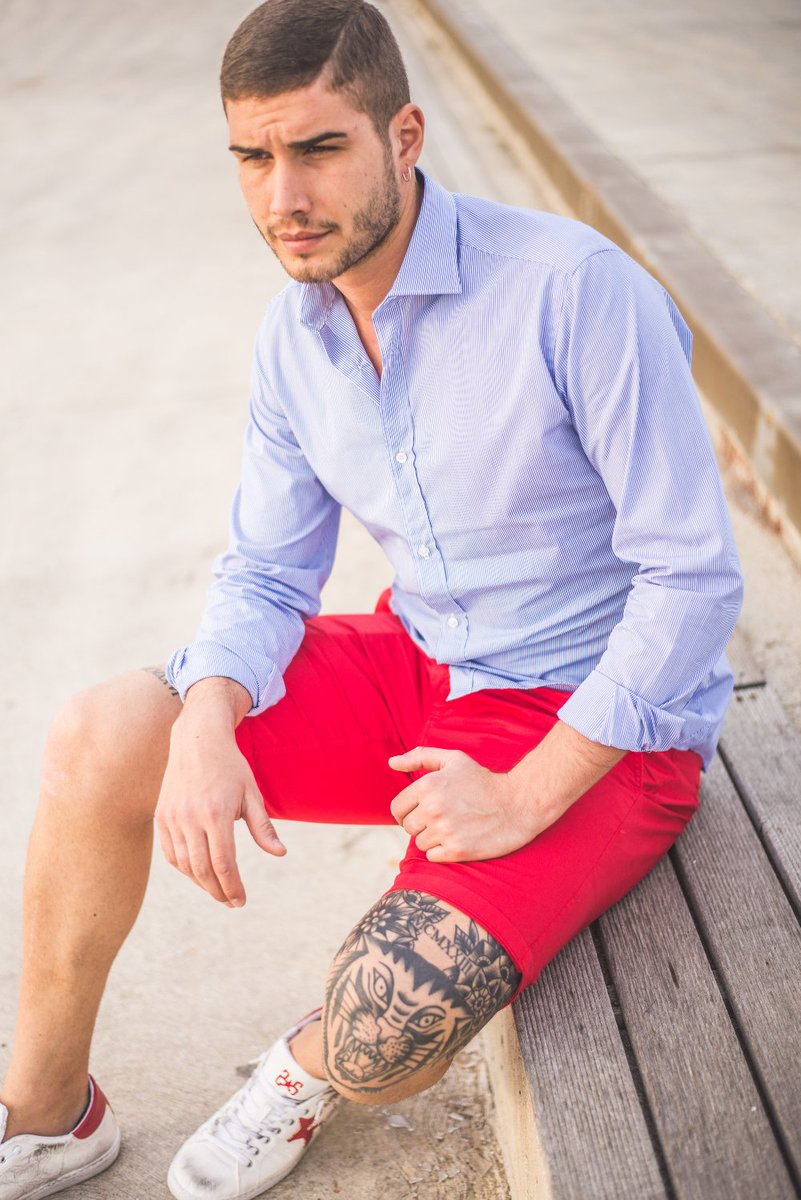 MeliAgnoletti's tweet photo. L'eleganza primaverile in rosso e azzurro 🔴🔵 #lifeisstyle #melsisaagnoletti #manselection #manstyle https://t.co/J2wYzDZ6kW