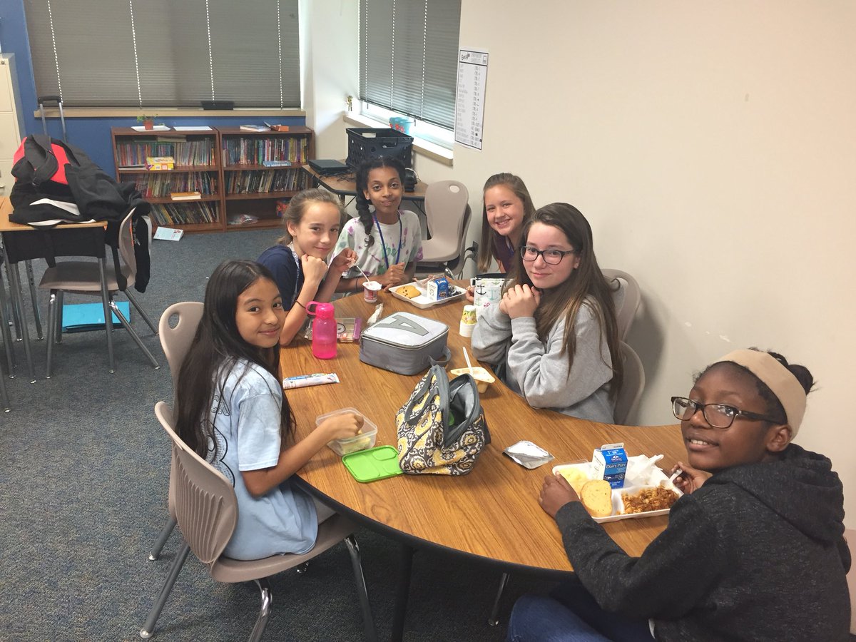 ChristyHuse's tweet photo. My homeroom earned lunch with the teacher #twehowl #chattyclass #lotsoflaughs https://t.co/LHLuuBb2i5