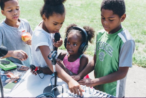 welcomingaction's tweet photo. We're getting playful! Join us on Sunday, May 20 at the Ultimate Play Day at August Wilson Park in the Hill District! Find out more here: https://t.co/Zy60imTPwx
#playpgh #UPD2018 #playmatters @playfulpgh https://t.co/wds6R7vM8g