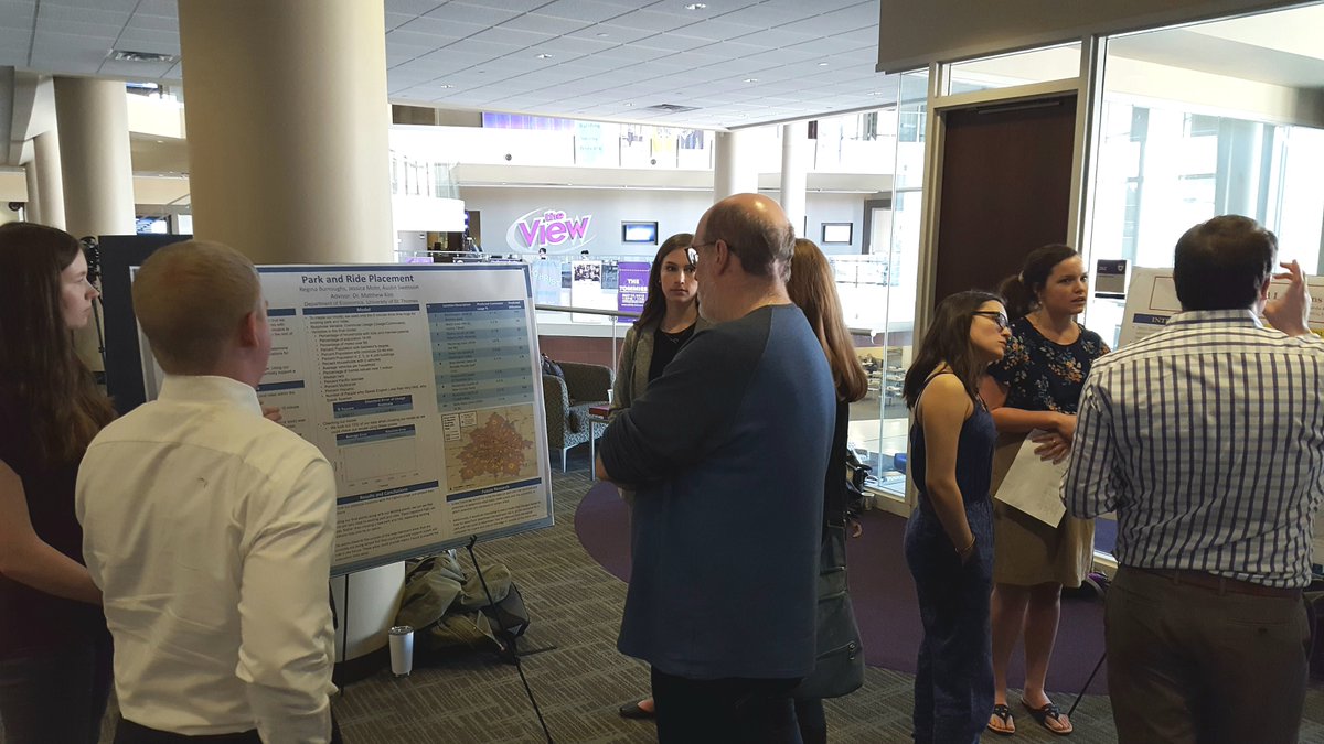 UST_OSI's tweet photo. Every student team in the Econ Dept DataCompetition presented amazing research using Metro Transit ridership data. Congrats to the two teams that tied for 1st!

BIG THANKS to @MetroTransitMN for being such an amazing partner! 

@EPICNtweet @UofStThomasMN https://t.co/AdfLAfQsFC