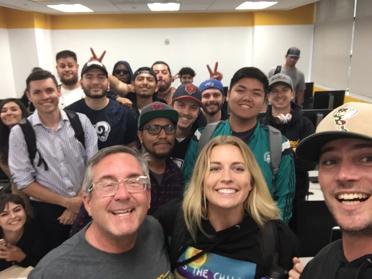 CSULBJPR's tweet photo. .@JJfiddler of @562sports stopped by @GaryMetzker's Sports Journalism class on Monday.
    
Fiddler, an alumnus of @CSULB, has been covering Southern California sports since 2004, and Long Beach prep sports since 2007. 
#nothingbutillustriousguests #csulbjpr #csulb #gobeach https://t.co/bm1RIf7S8j