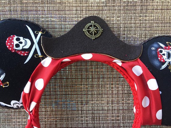 CreationsByAnaS's tweet photo. We wants the redhead! ❤ #Pirates #PiratesoftheCaribbean #Mickey #MickeyEars #Disney #DisneyEars #PirateEars https://t.co/EEQ1F3Y7RT