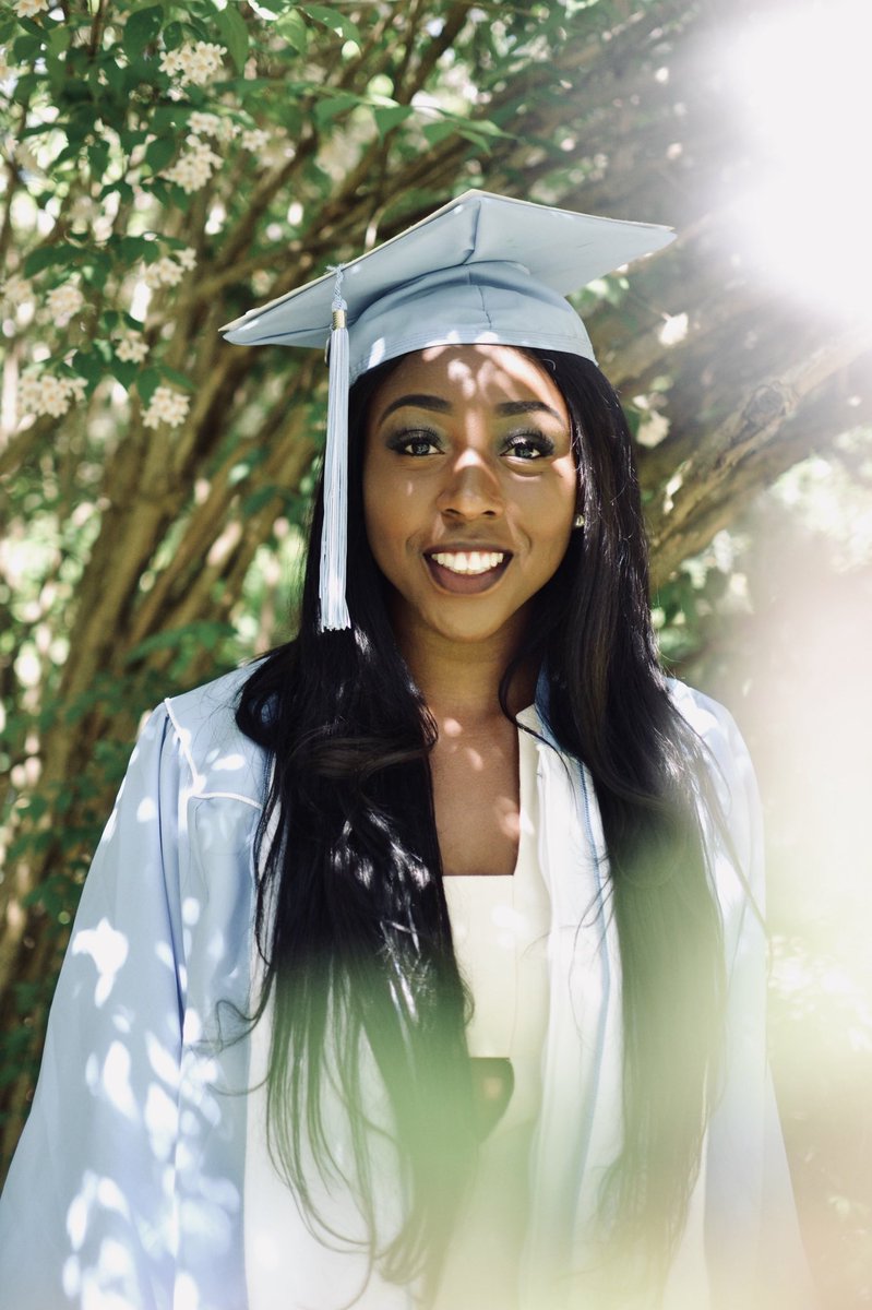 Living_byGrace's tweet photo. 11 more days π©πΎβπ#GraduatingWithDistinction #HardWorkPaysOff https://t.co/9hvjoggiv5