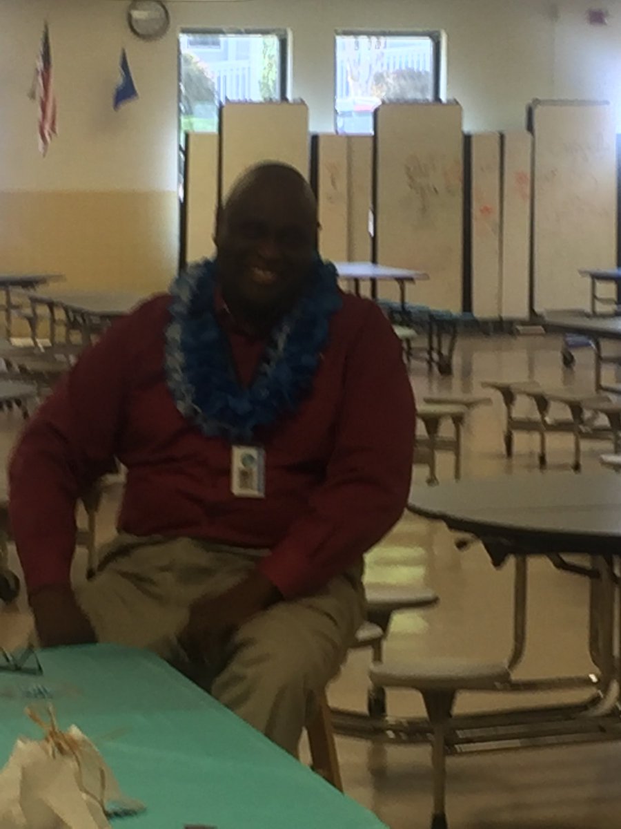 MCale2012's tweet photo. Celebrating our Teacher of the Year the amazing Mr. Bailey!  @WSESSmithfield #WestsideBestSide https://t.co/DGq8kwpko2