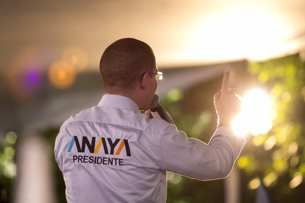ElFinanciero_Mx's tweet photo. Carlos Campos Riojas, director de Massive Caller, dijo a @VerificadoMX que Ricardo Anaya (@RicardoAnayaC) contrató a su encuestadora por 4.6 millones de pesos. https://t.co/HwFFCNtzo0 https://t.co/HUFs889a7j