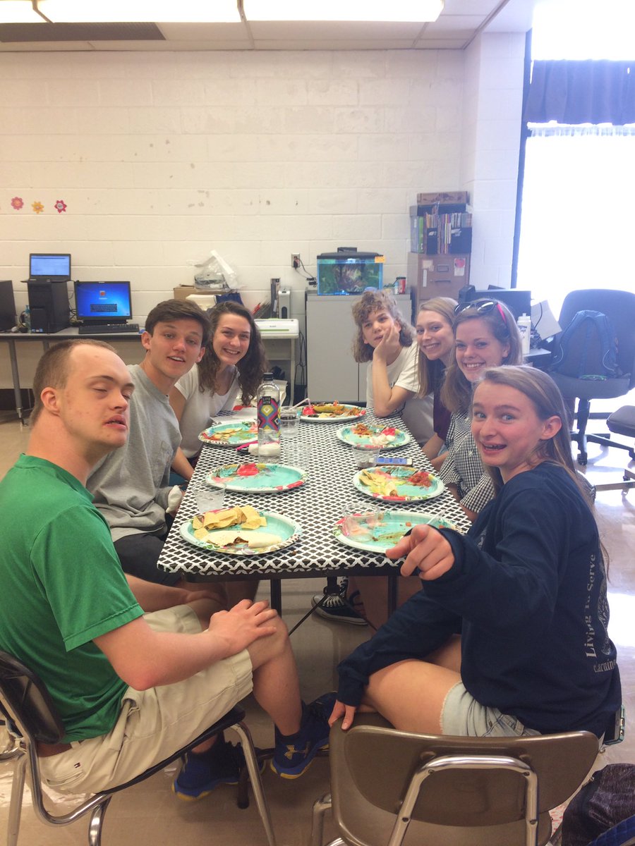 WHS_Cocoa_Cafe's tweet photo. A+ and Volunteer appreciation lunch today! We are so grateful for all that you do for us!!! #togetherwesoar #inclusion4all @WHSFRCCDECA @BlueJayJournal @WHSBlueJayPride @julischuster @SDofWashington https://t.co/zFCwb1Im1b