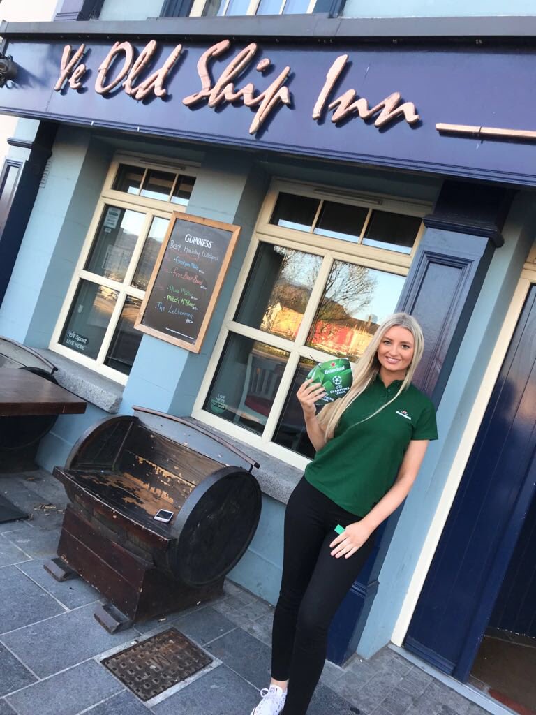 megan_morgan18's tweet photo. Get down to @YeOldeShipInn for a chance to win some fabulous #Heineken prizes with myself and @hogg_jas! Who is your winner?🤔 Everyones a winner here💚🖤 @Heineken #ChampionTheMatch https://t.co/yEGBsBUthS
