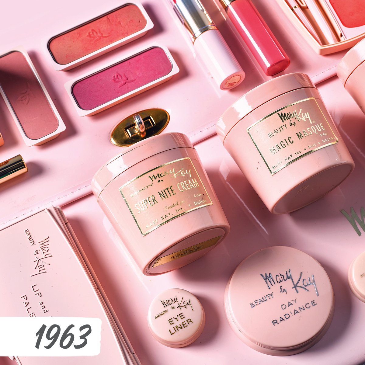 MaryKay's tweet image. Celebrating #ThrowbackThursday with a photo of some vintage Mary Kay® products. 💗 Always #PrettyinPink! #tbt