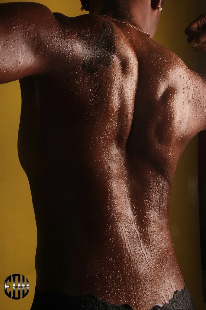 lexa_jfit's tweet photo. Black is beautiful #blackbeauty #fitness https://t.co/JvYEXi5lKZ