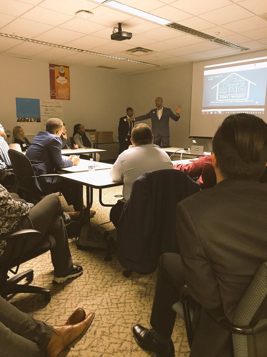 get your 🏠 in order! ASMs getting the preview of what’s ahead for #mOHmentum2018 !