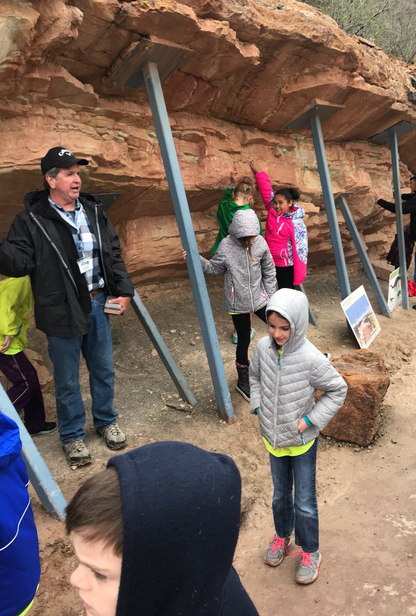 USchools_3Y's tweet photo. Had a great time exploring @DinosaurRidgeCO this morning! #3rdChat https://t.co/JW40Yme0kN